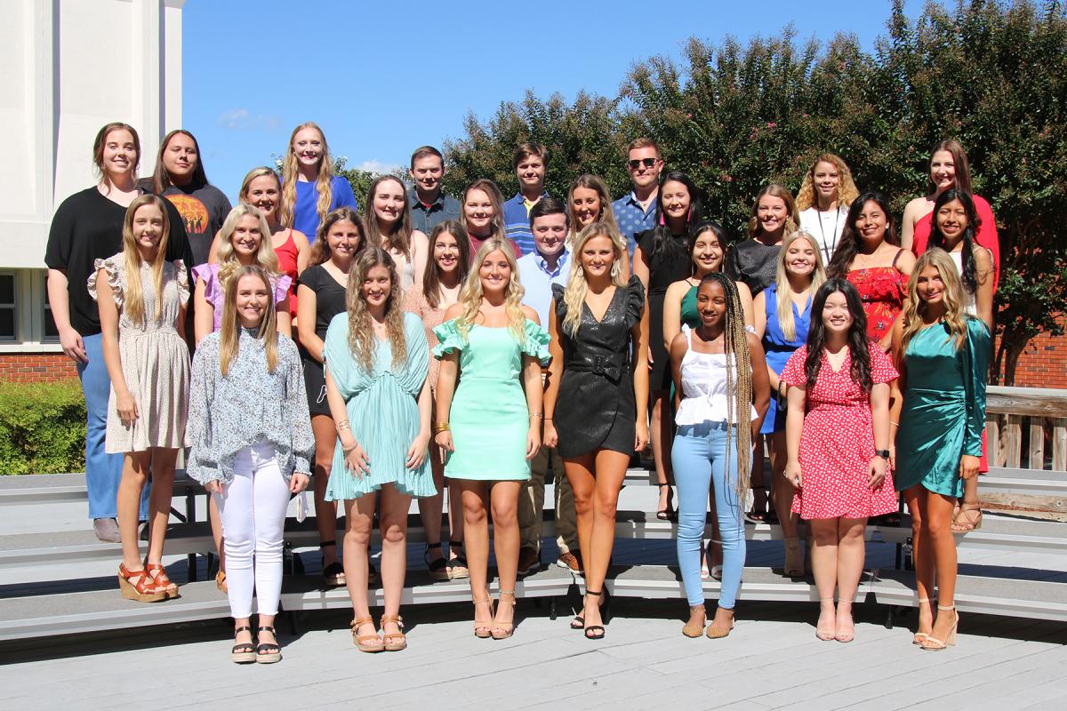 atmosfeer Top Zes ECCC Inducts Nearly 70 Students into Phi Theta Kappa Honor Society | East  Central Community College